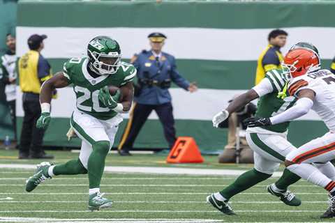 Breece Hall’s fourth-quarter TD propels Jets to second straight win