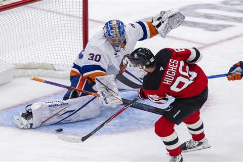 Ilya Sorokin continues red-hot tear as Islanders escape Devils with overtime win