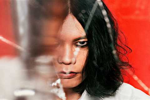 Kenshi Yonezu Breaks Personal Record as ‘IRIS OUT’ Tops Japan Hot 100 for Eighth Week