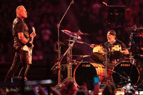 Metallica Fires up ‘Smoko’ at Brisbane Concert: Watch