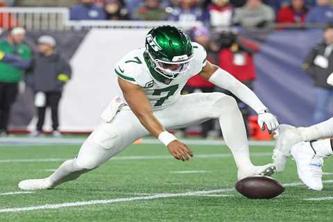 Enough is enough: Aaron Glenn owes it to Jets to make QB change