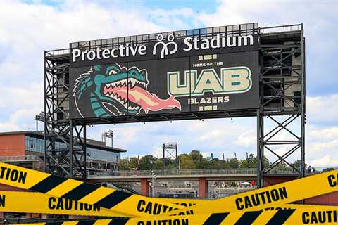 UAB Football Player Arrested For Stabbing 2 Teammates Hours Before Game, Univ. Says