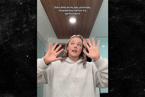 JoJo Siwa Says She Was Rushed to Hospital For 'Excruciating Pain' Before Concert