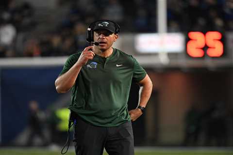 Florida to hire Tulane’s Jon Sumrall as next coach after Lane Kiffin pursuit