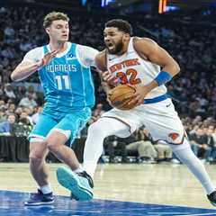 Knicks rebound from ugly loss with laugher over lowly Hornets
