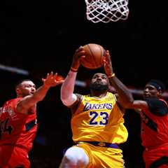 NBA bettor loses $15,000 bet on shocking end to LeBron James’ historic point streak