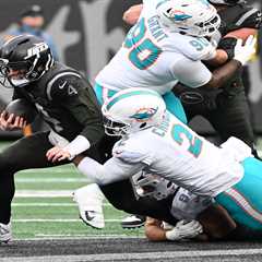 Brady Cook thrown into ‘great challenge’ in Jets debut after Tyrod Taylor injury