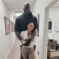 Shaq shuts down blog that runs with photo of NBA great and friend’s wife
