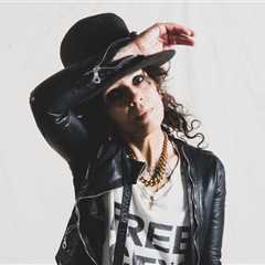 4 Non Blondes & Frontwoman Linda Perry to Release New Albums Next Year on Kill Rock Stars