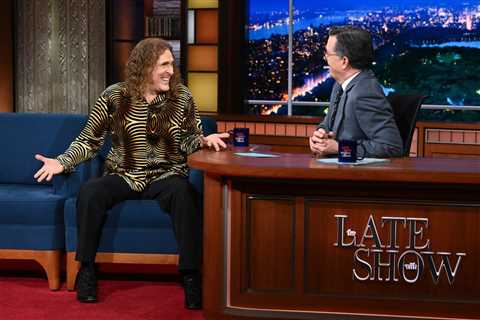 ‘Weird Al’ Yankovic Recalls How He Quit His Mailroom Job When He Saw His Song on the Billboard Hot..