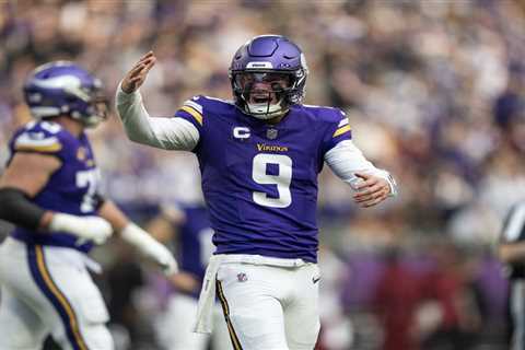 Vikings expected to bring in competition for struggling QB J.J. McCarthy in 2026