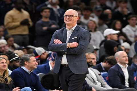 UConn vs. Florida prediction: Men’s college basketball picks, odds, best bets Tuesday