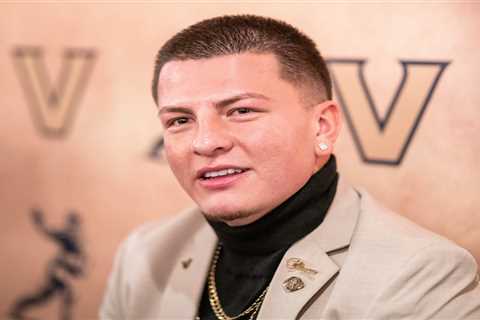 Heisman runner-up Diego Pavia apologizes for vulgar message at voters after losing to Fernando..