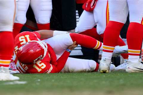Chiefs give critical update on Patrick Mahomes’ knee injury