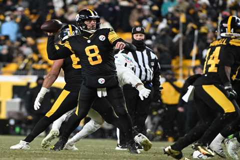 Aaron Rodgers trash-talks Dolphins in spicy scene during Steelers win