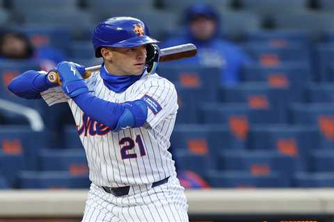 Yankees sign former Mets infielder Zack Short for depth while facing Anthony Volpe injury..