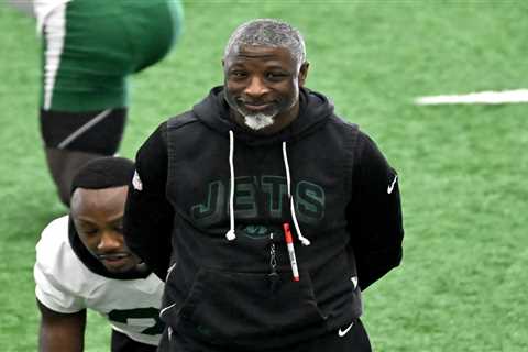 Aaron Glenn wanted to coach a team that Jets fans could be proud of — they’re still waiting