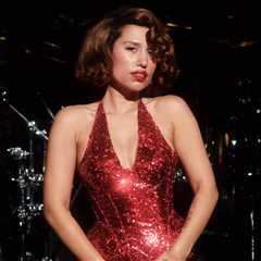 RAYE Rules U.K. Singles Chart as ‘Where Is My Husband!’ Hits No. 1