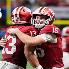 Indiana dominates Oregon in blowout to advance to CFP national championship game