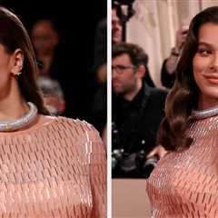 Hailee Steinfeld Debuted Her Baby Bump In A Gorgeous Mirrored Pink Gown At The Golden Globes