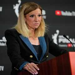 WNBA free agency put into holding pattern until CBA gets sorted out