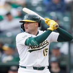 Yankees sign Seth Brown as Cody Bellinger talks linger