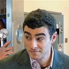 Man With Pizza Cutter Allegedly Tries to Break Luigi Mangione Out Of Jail