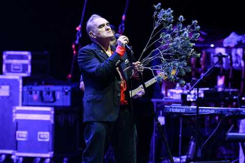 Morrissey Scraps California Shows Due to Medication Reaction
