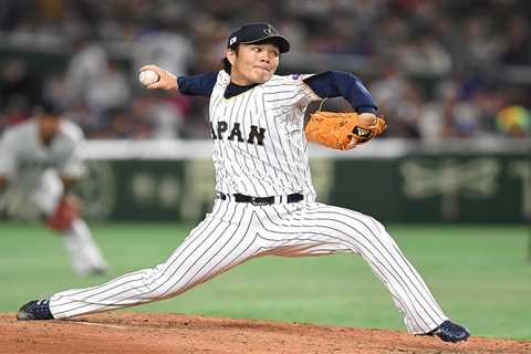 Japanese star Takahiro Norimoto reportedly considering MLB offer in free agency twist