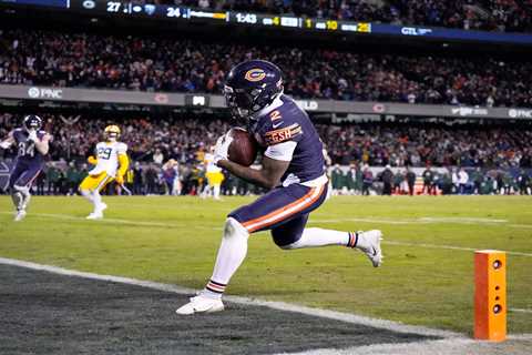 Bears orchestrate major 18-point comeback in wild-card win over Packers