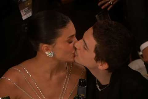 Kylie Jenner Goes Gold at the Golden Globes for Timothée Chalamet
