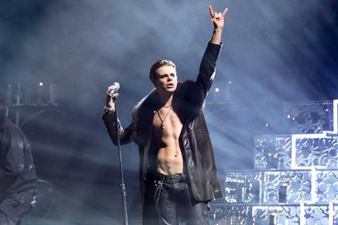 Yungblud Goes Behind the Scenes of His Australia Shows in New Video