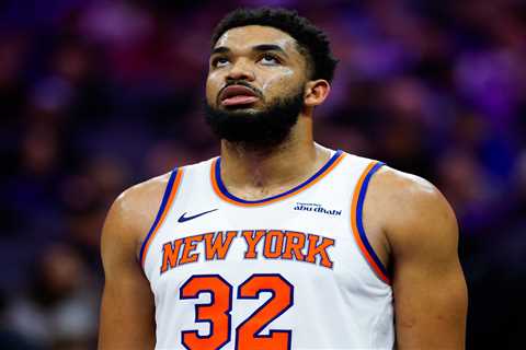 Mike Brown calls out Karl-Anthony Towns for a lazy play in Knicks’ loss