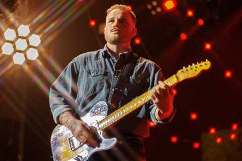 Zach Bryan Shares Heartfelt Note to His Late Mother, Detailing His Wedding Day: ‘I Reckon You’d..