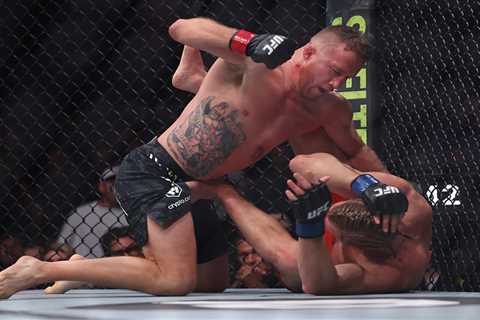 Justin Gaethje upsets Paddy Pimblett  to win title at UFC 324