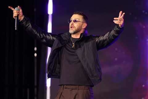 Justin Timberlake Performs for the First Time Since Revealing Lyme Diagnosis to Honor Pharrell