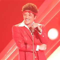 Bruno Mars Returns to Grammys Stage to Perform Reigning No. 1 Hit ‘I Just Might’