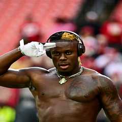 David Njoku announces time with Browns is over after nine seasons: ‘Beautiful journey’