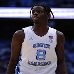 North Carolina star Caleb Wilson suffers broken hand in huge March Madness blow