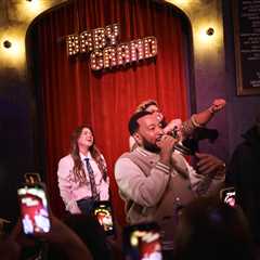 Watch Kelly Clarkson & John Legend Warm Up for New ‘Voice’ Season With Surprise NYC Karaoke Session