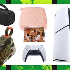 Macy’s Sells Beats, Bose & Record Players — Plus Dozens of Other Affordable Gaming & Tech Favorites