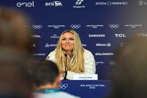 Lindsey Vonn to compete at the Winter Olympics with a torn ACL — doctors detail the obstacles she..