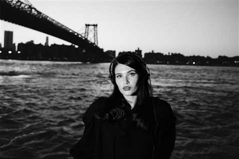 Why Sienna Spiro Had ‘So Much Resentment and Anger’ While Recording Breakout Hit ‘Die on This Hill’