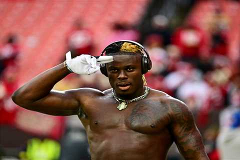 David Njoku announces time with Browns is over after nine seasons: ‘Beautiful journey’