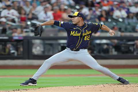 Jose Quintana coming back for 15th MLB season as Rockies add another pitcher