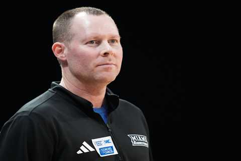 Miami of Ohio coach makes bold Speedo promise if team finishes regular season undefeated