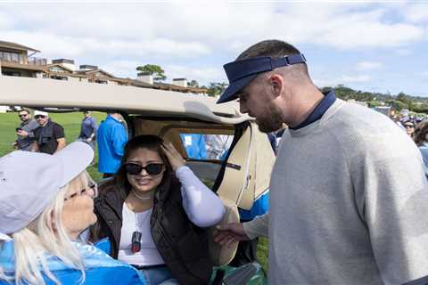 Travis Kelce hits fan in head with golf ball during Pebble Beach Pro-Am – again