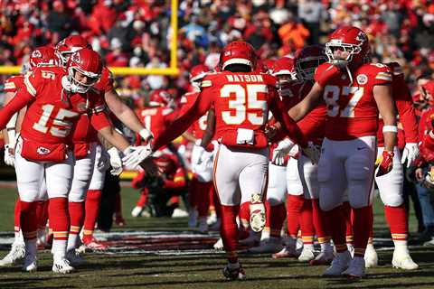 Missouri pol would rather see Chiefs play at high school field as they get ready to leave Kansas..