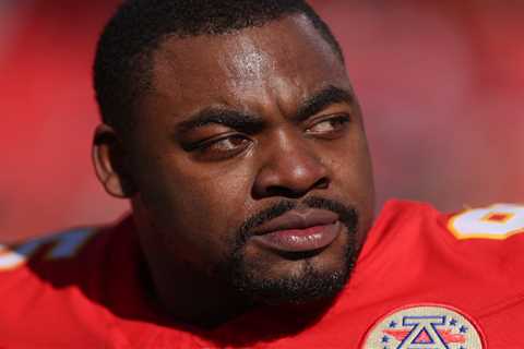 Chris Jones has fiery response to ex-Jets GM’s suggestion that Chiefs dump Travis Kelce