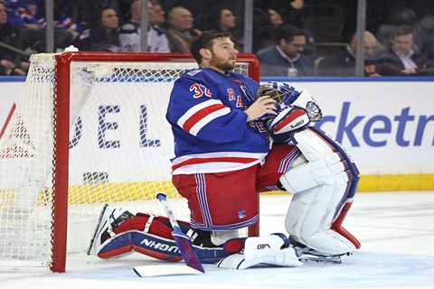 Jonathan Quick makes trade deadline stance clear with Rangers set to continue selling